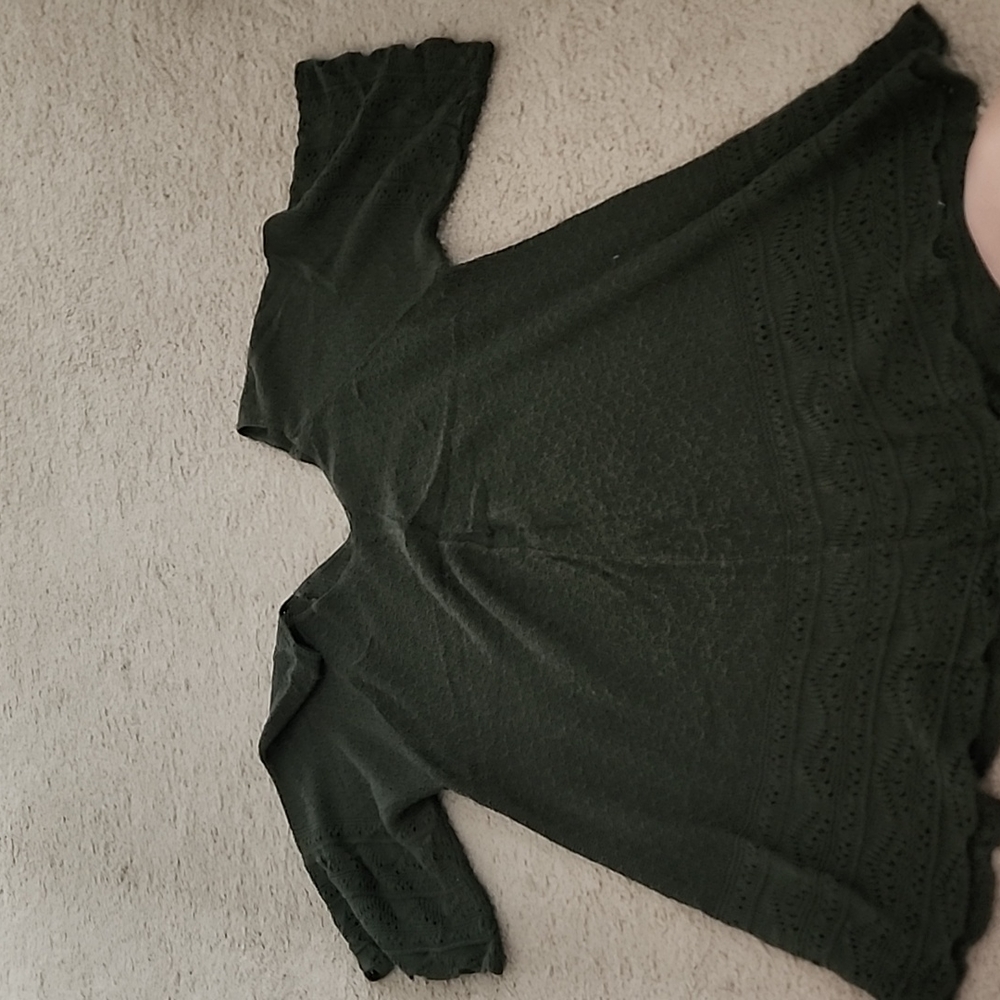 V neck light weight top